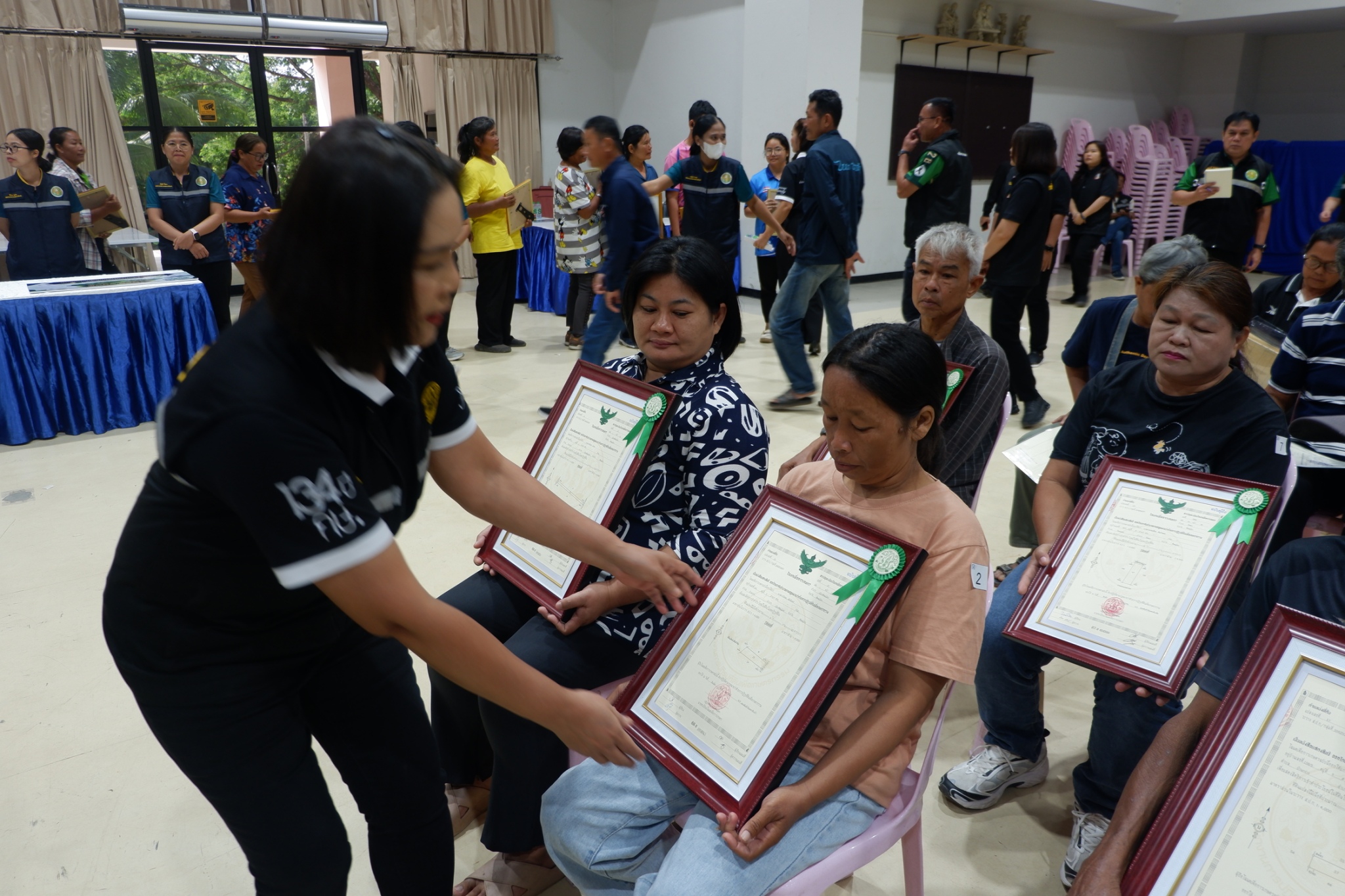 title - ส.ป.ก.พิษณุโลก มอบโฉนดเพื่อการเกษตร ในโอกาสที่รัฐมนตรีช่วยว่าการกระทรวงเกษตรและสหกรณ์ ลงพื้นที่ตรวจราชการในพื้นที่จังหวัดพิษณุโลก จุดที่ 1